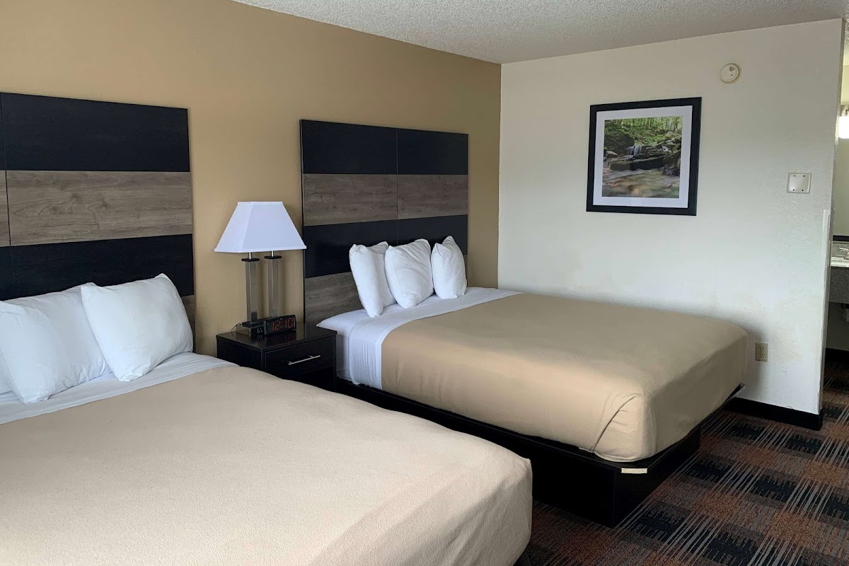 Baymont by Wyndham Waupun photo 2