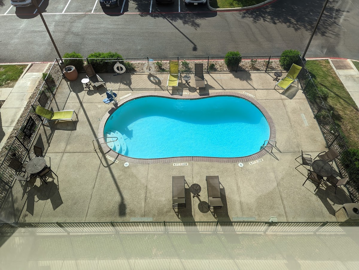 Hampton Inn Uvalde photo 3