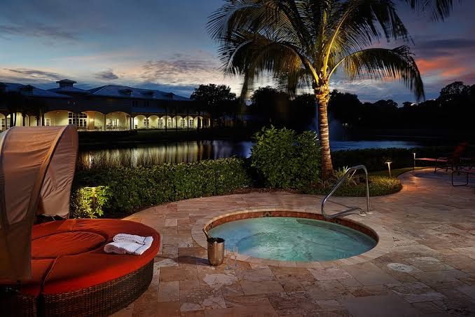 Inn at Pelican Bay photo 3