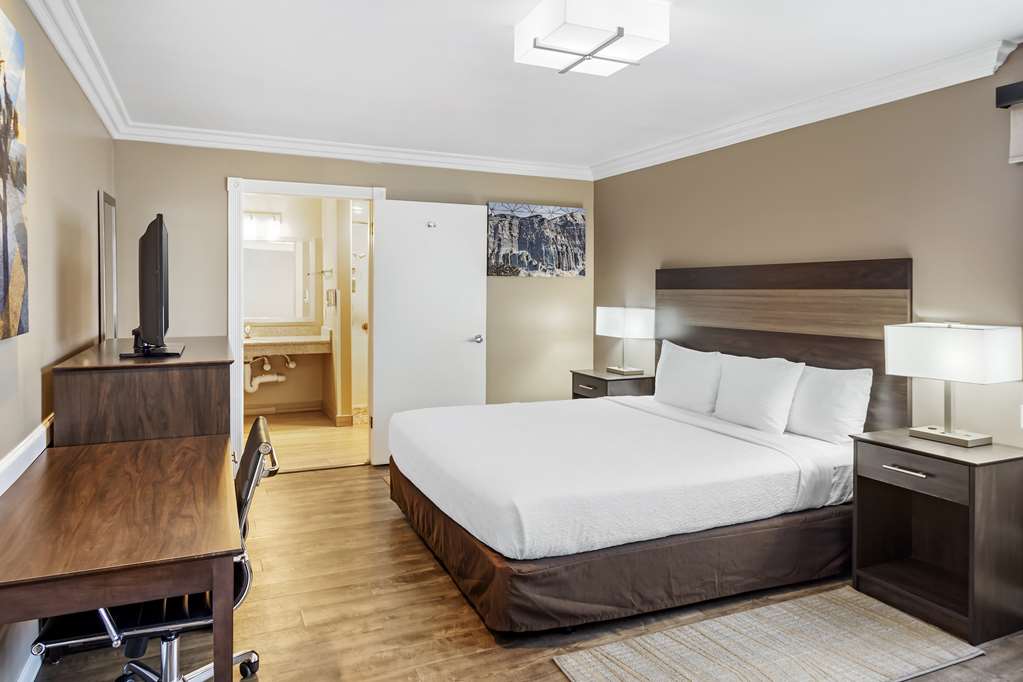 Best Western China Lake Inn photo 2