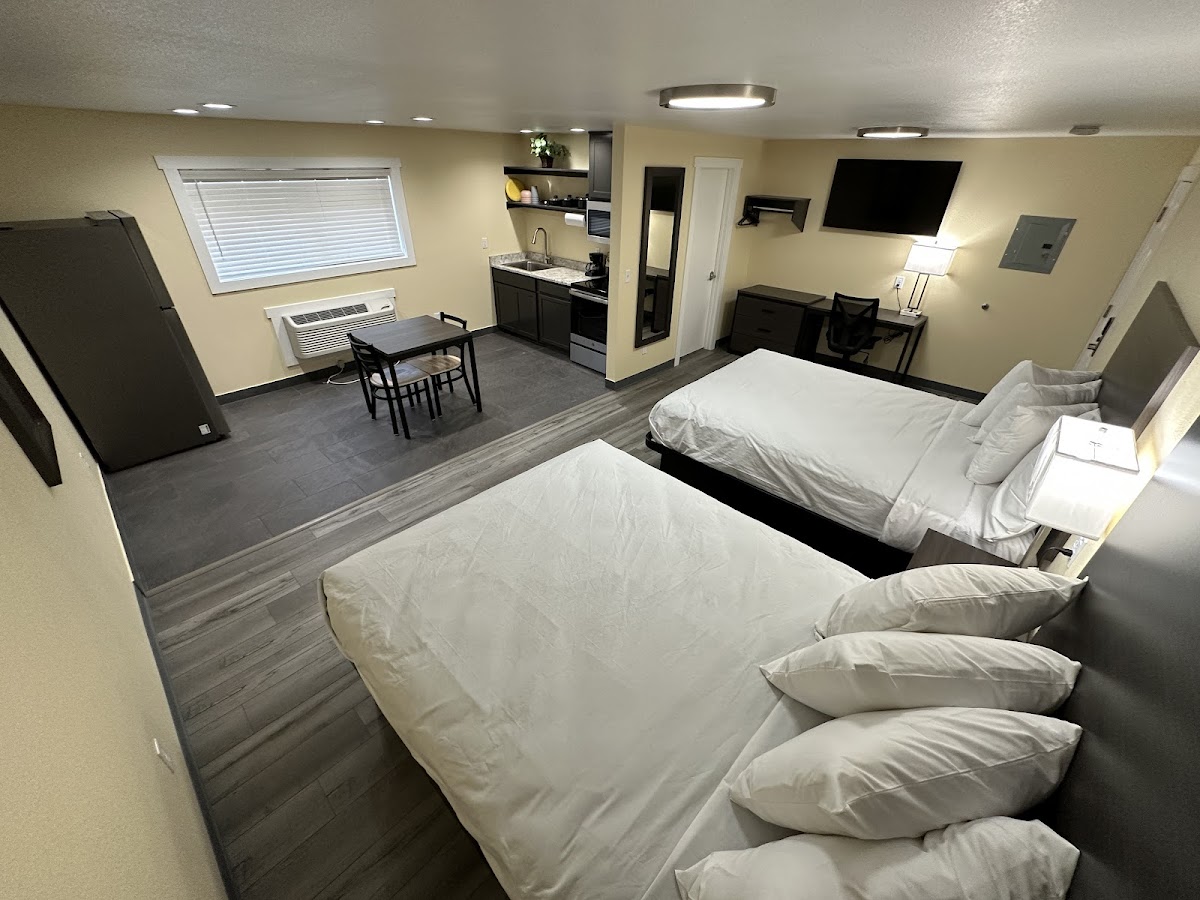 Relax Inn Of Medford photo 2