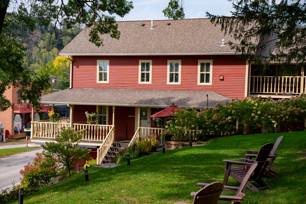Root River Inn & Suites