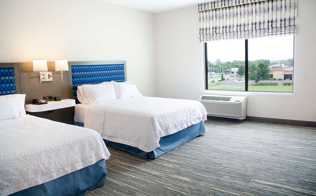 Hampton Inn Lebanon photo 2