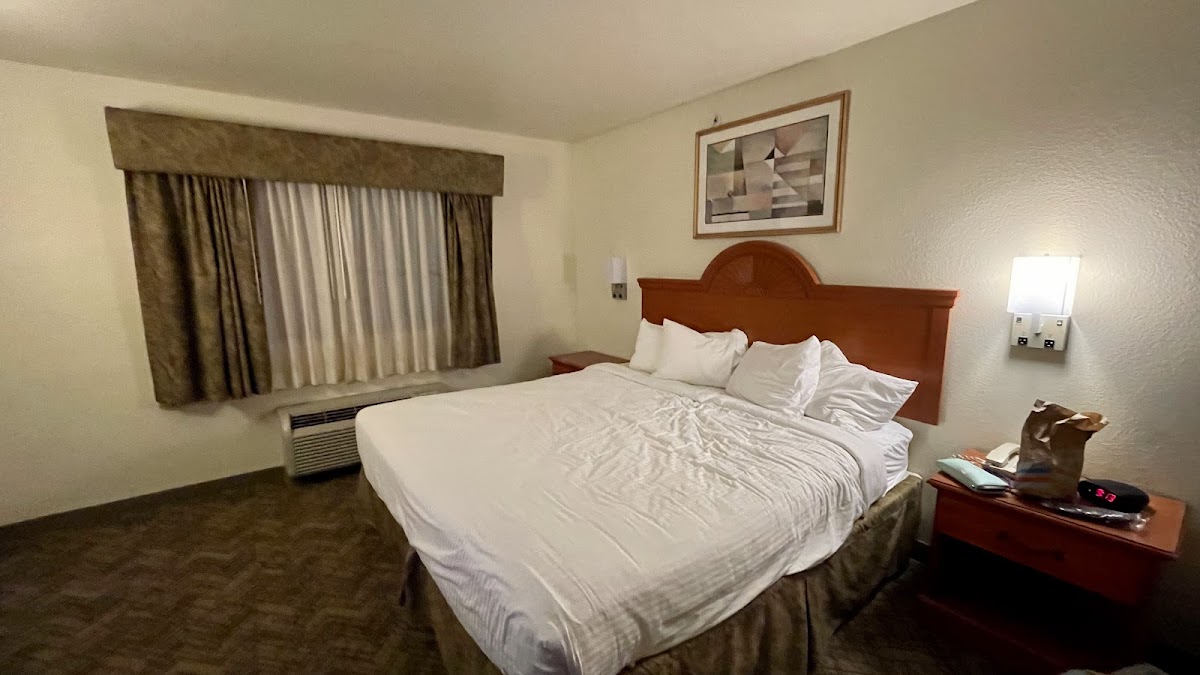 Best Western Henrietta Inn & Suites photo 2