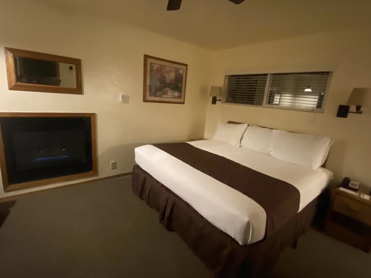 Lazy J Ranch Motel - Three Rivers, CA