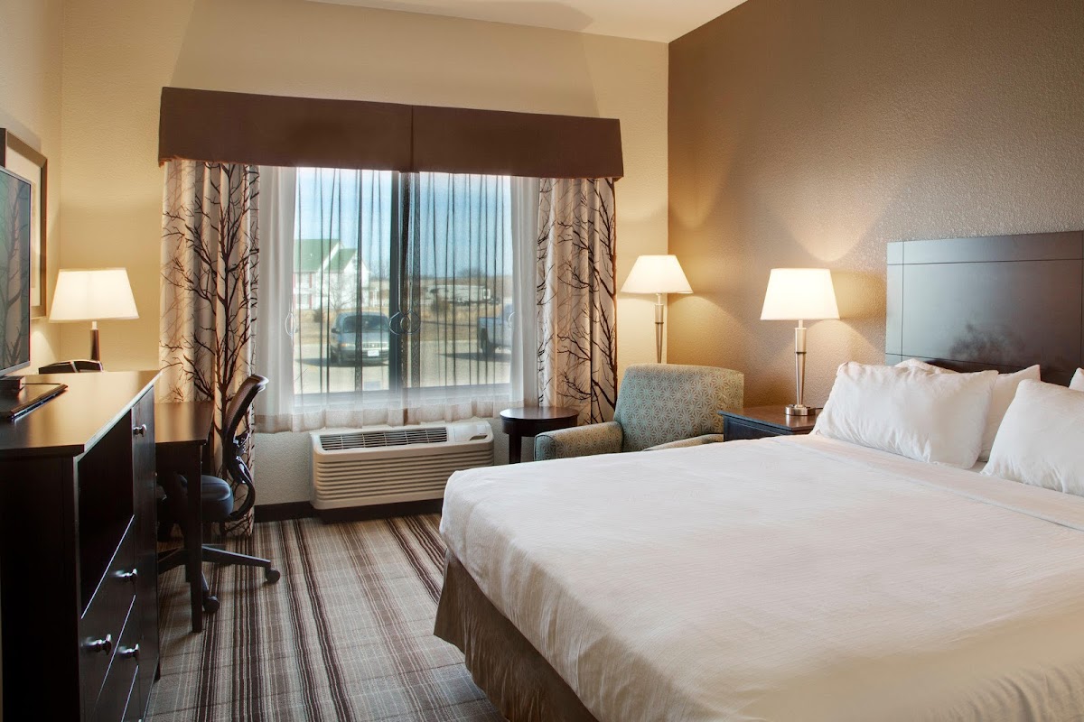 Holiday Inn Express & Suites Nevada by IHG photo 2