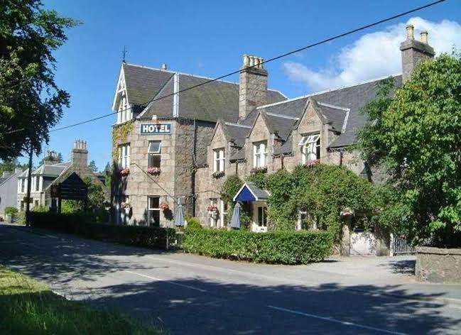 Loch Kinord Hotel & Restaurant