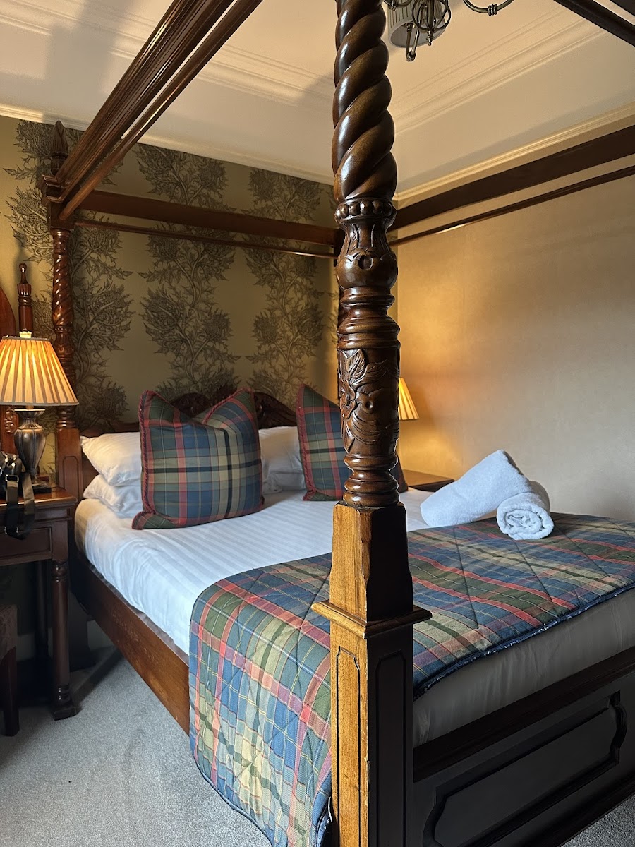 Loch Kinord Hotel & Restaurant photo 2