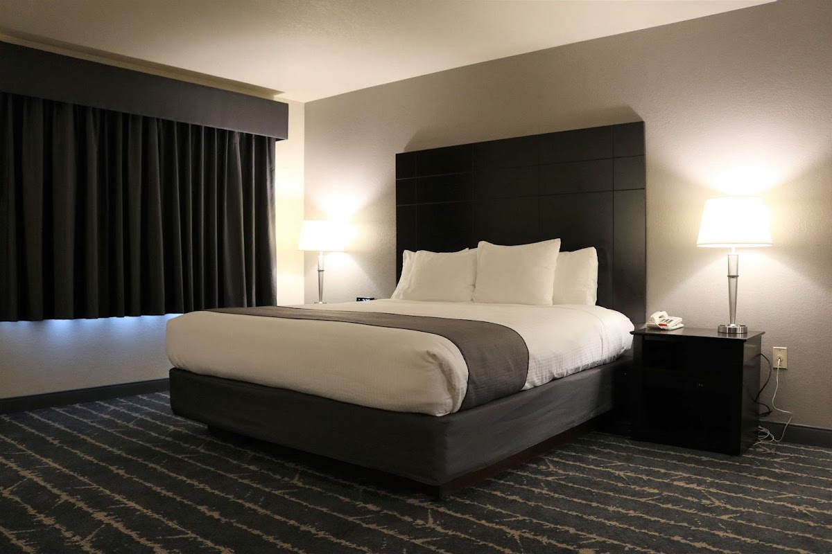 Best Western Fostoria Inn & Suites photo 2