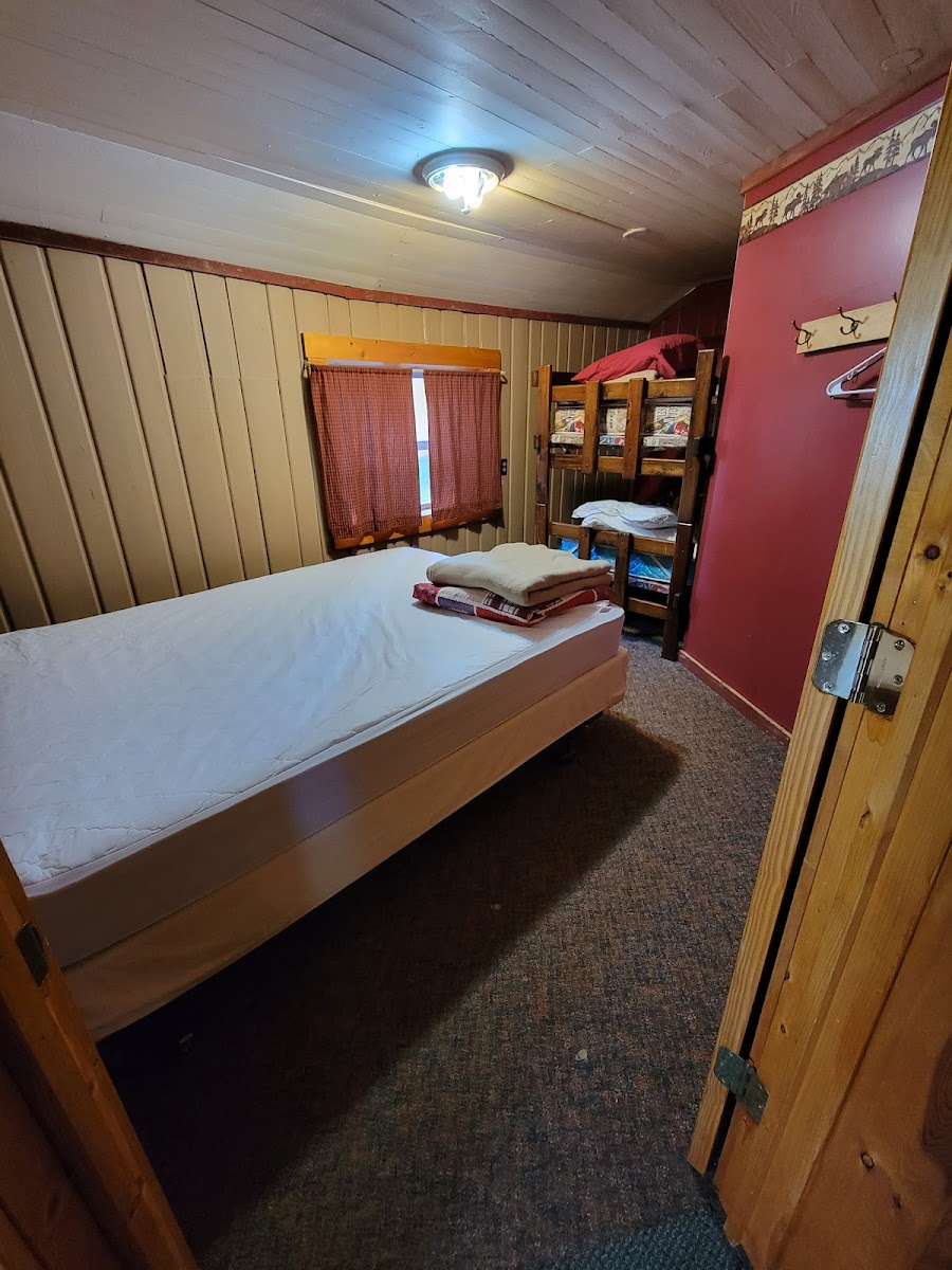 Knotty Pines Resort photo 2