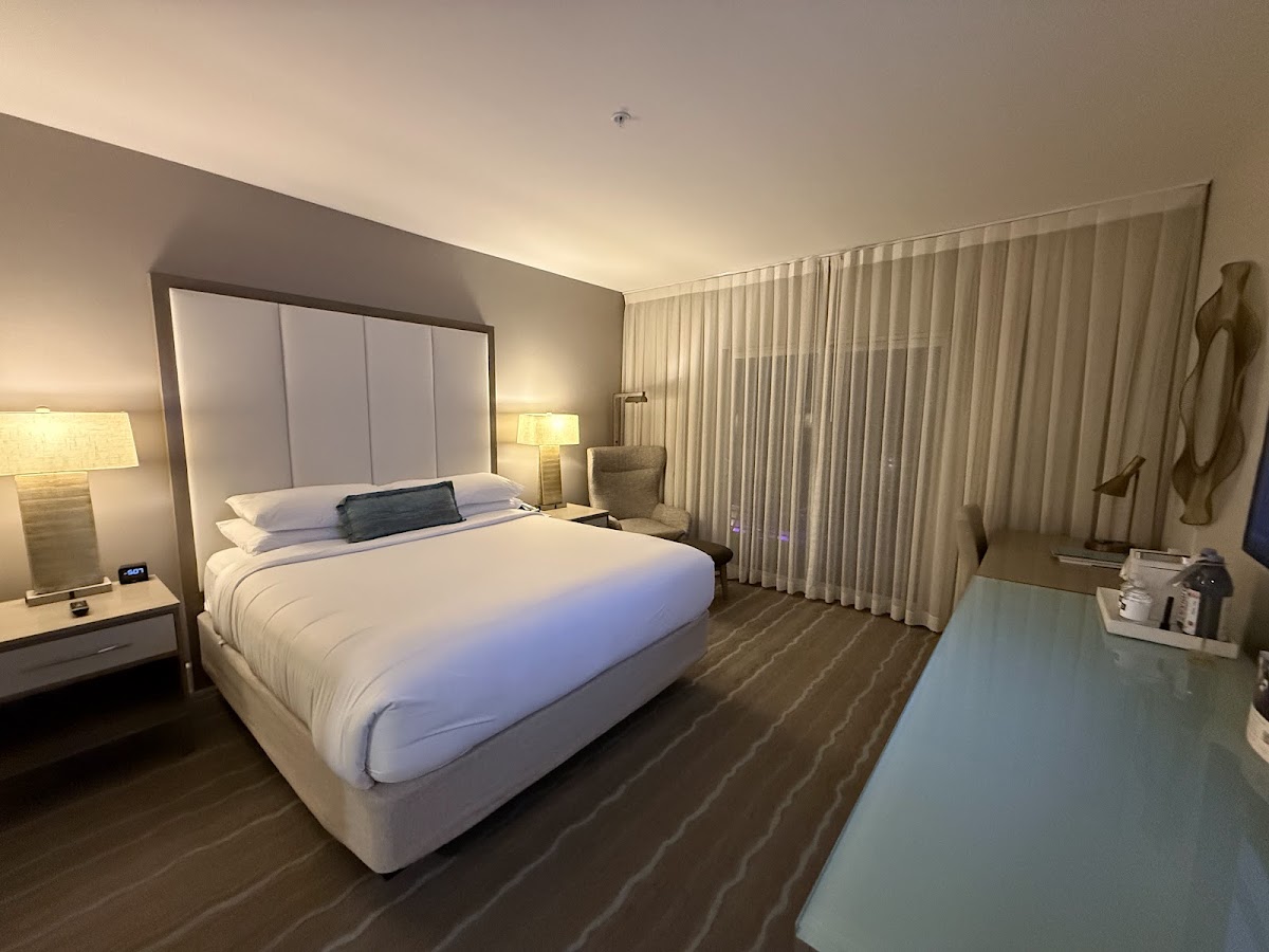 HOTEL PASEO, Autograph Collection photo 2