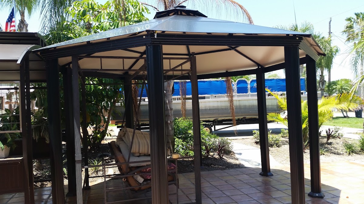 Angler's Waterfront Motel