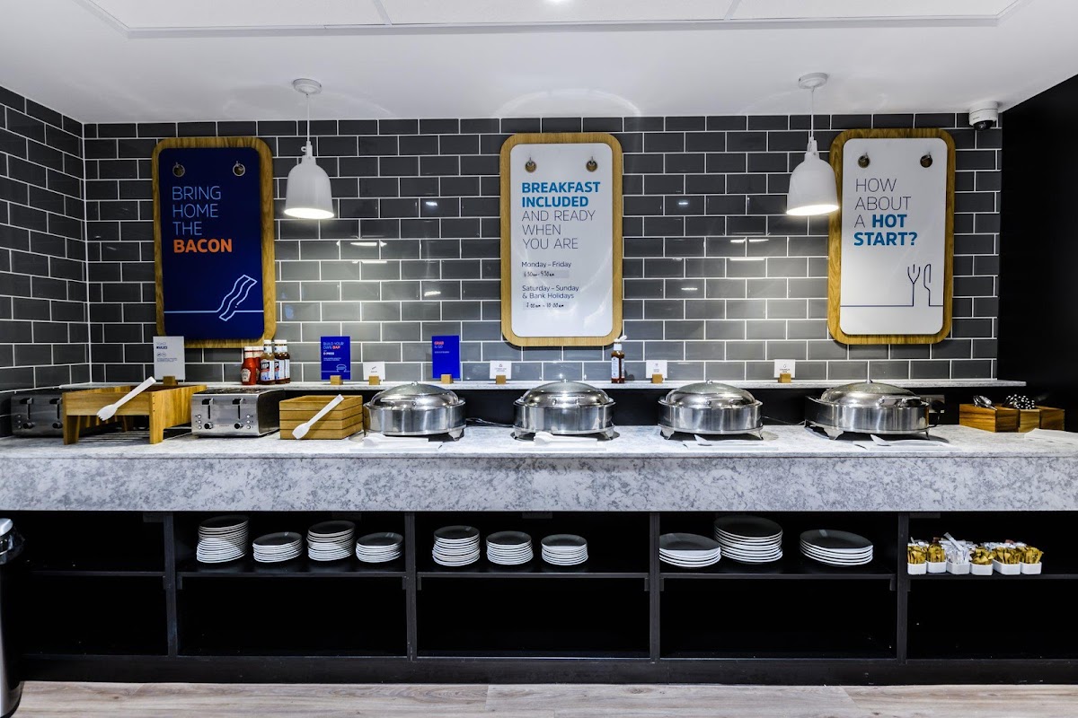 Holiday Inn Express Wigan by IHG photo 2