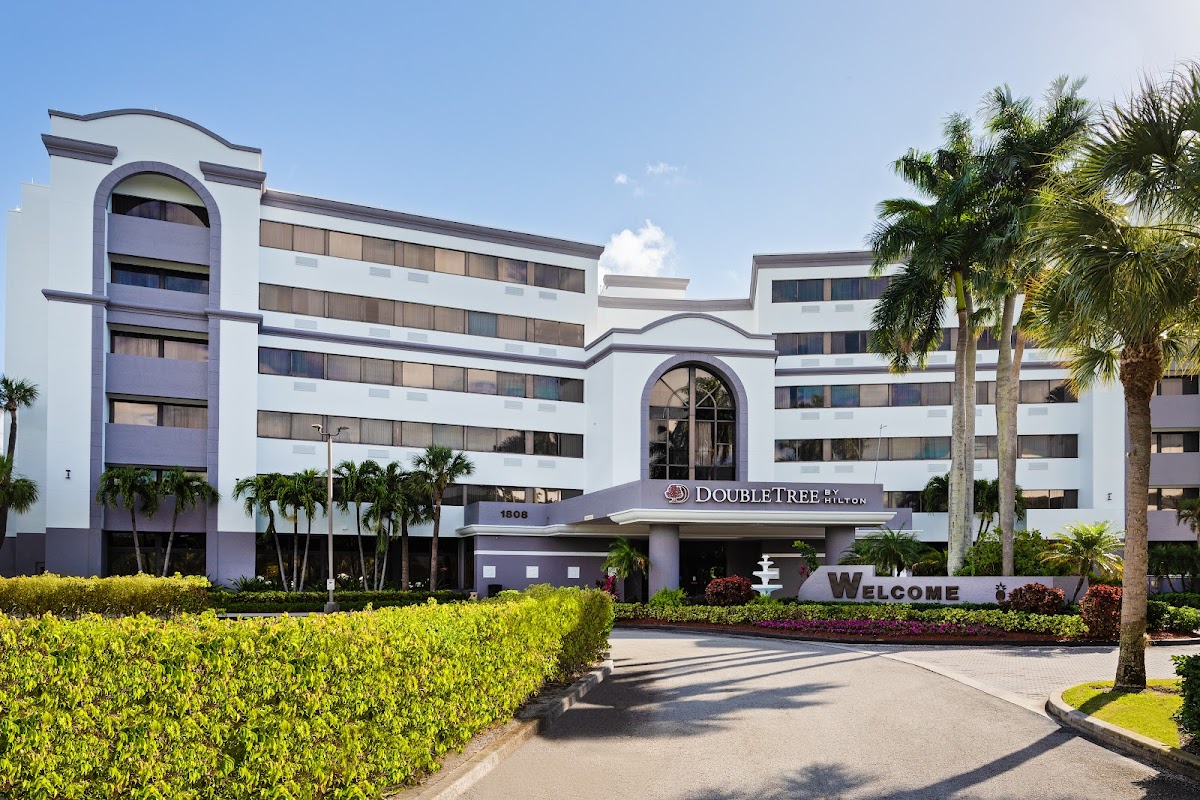 DoubleTree by Hilton Hotel West Palm Beach Airport photo 2