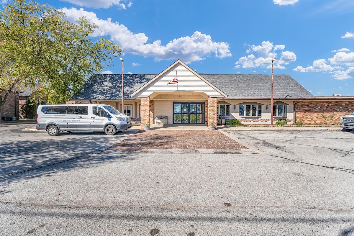 Eastland Suites Hotel & Conference Center