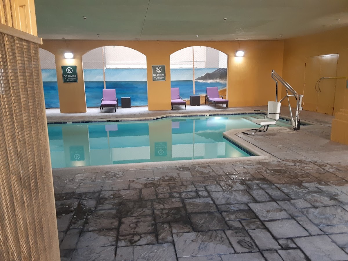La Quinta Inn & Suites by Wyndham Anaheim photo 3