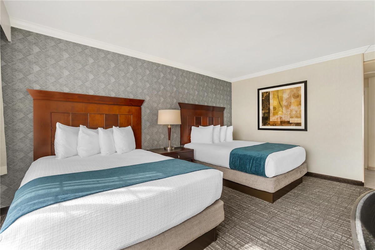 Best Western Plus Carriage Inn photo 2