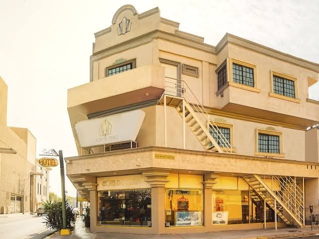 DEL CENTRO HOTEL