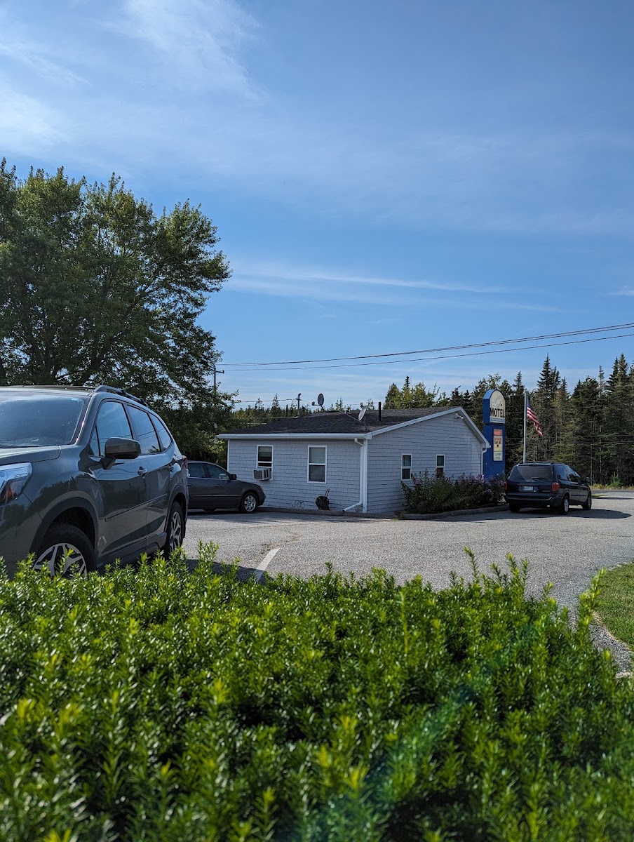 Blueberry Patch Motel & Cabins photo 3