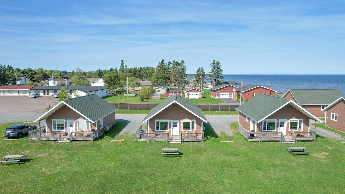 Motel & Chalet L'Acadien sur mer