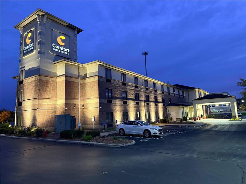 Comfort Inn & Suites West Chester - North Cincinnati