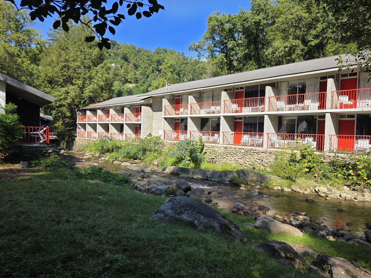 Zoder's Inn & Suites photo 3