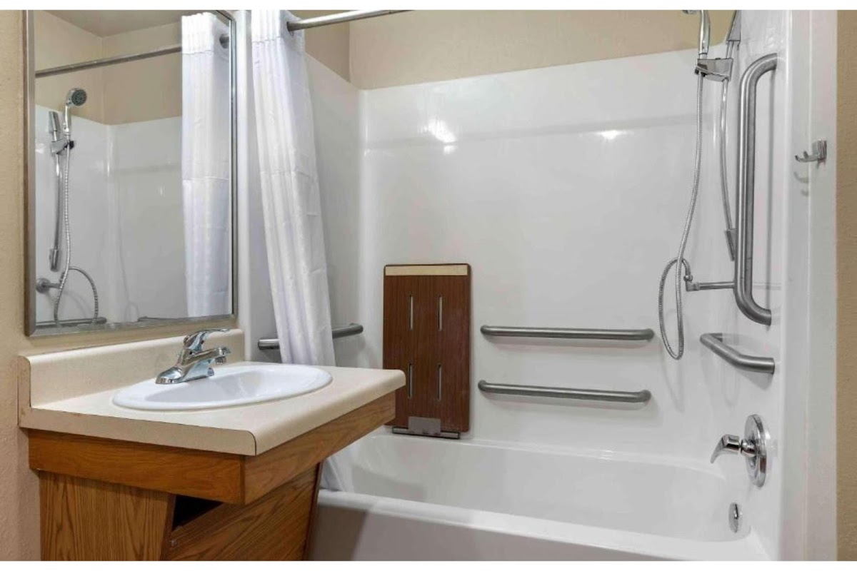 Extended Stay America Select Suites- Shreveport - Airport photo 3