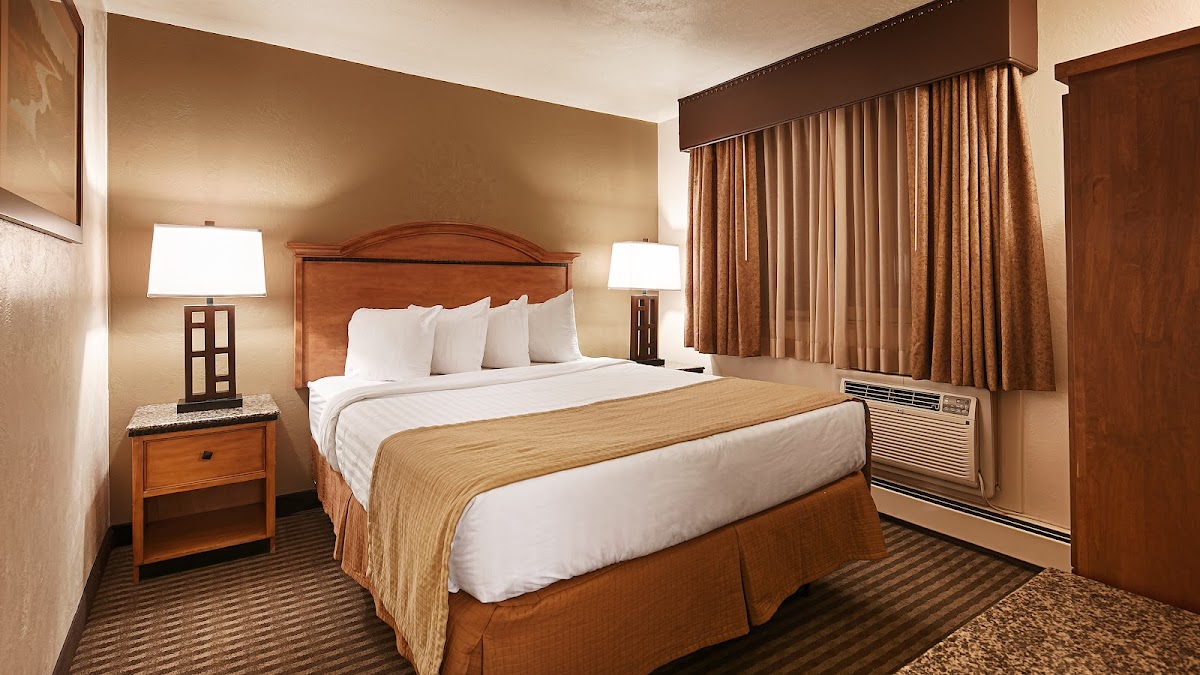 Mountain Shadows Inn & Suites photo 2