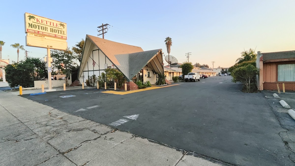 Kettle Motor Hotel