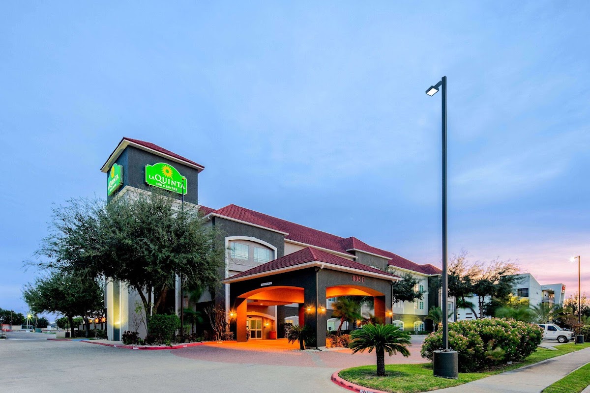 La Quinta Inn & Suites by Wyndham Mission at West McAllen