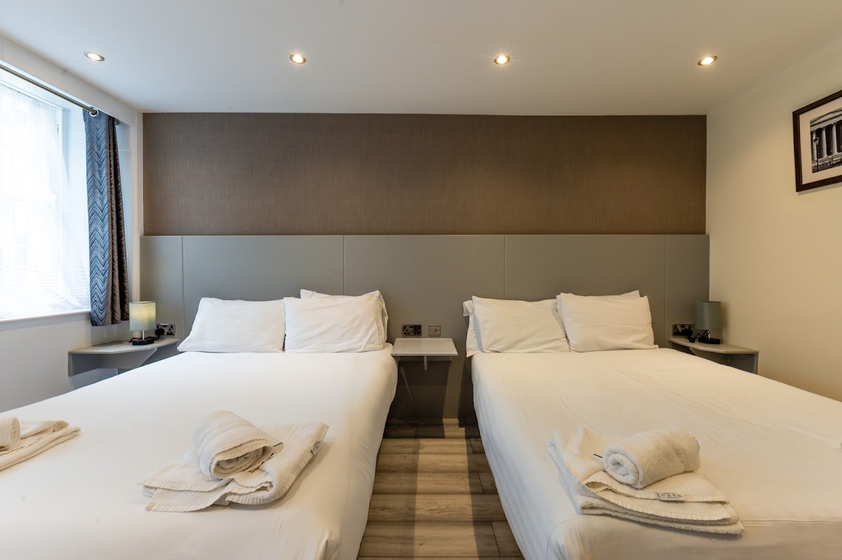 Belmont Hotel photo 2