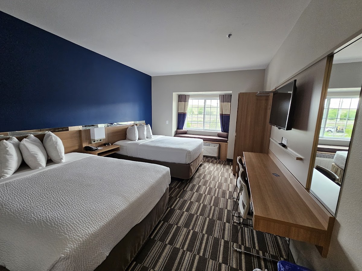 Microtel Inn & Suites by Wyndham Fountain/Fort Carson photo 2