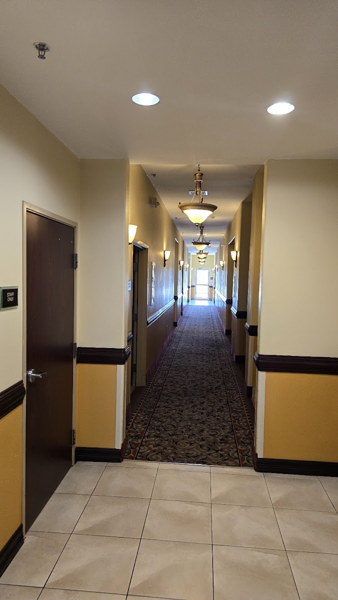 Super 8 by Wyndham Hidalgo/McAllen Area photo 2