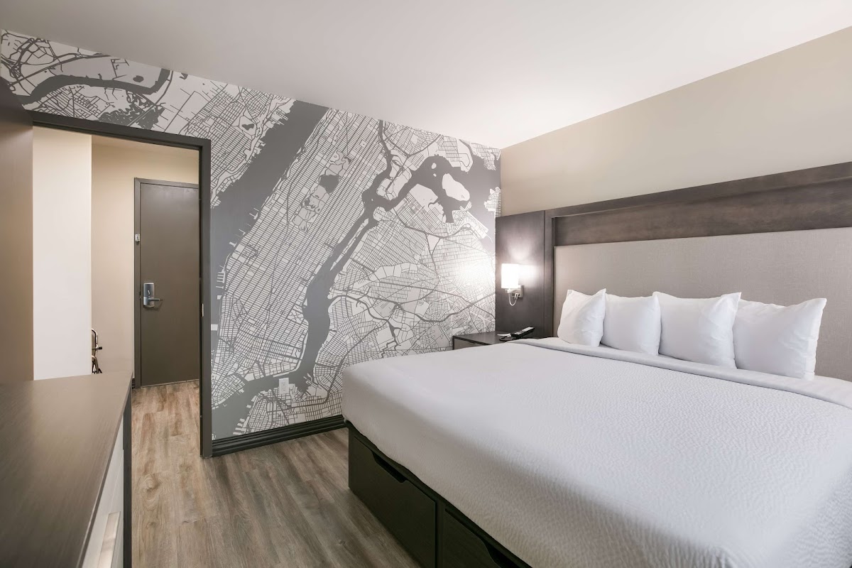 Best Western Plus Executive Residency Bronx photo 2