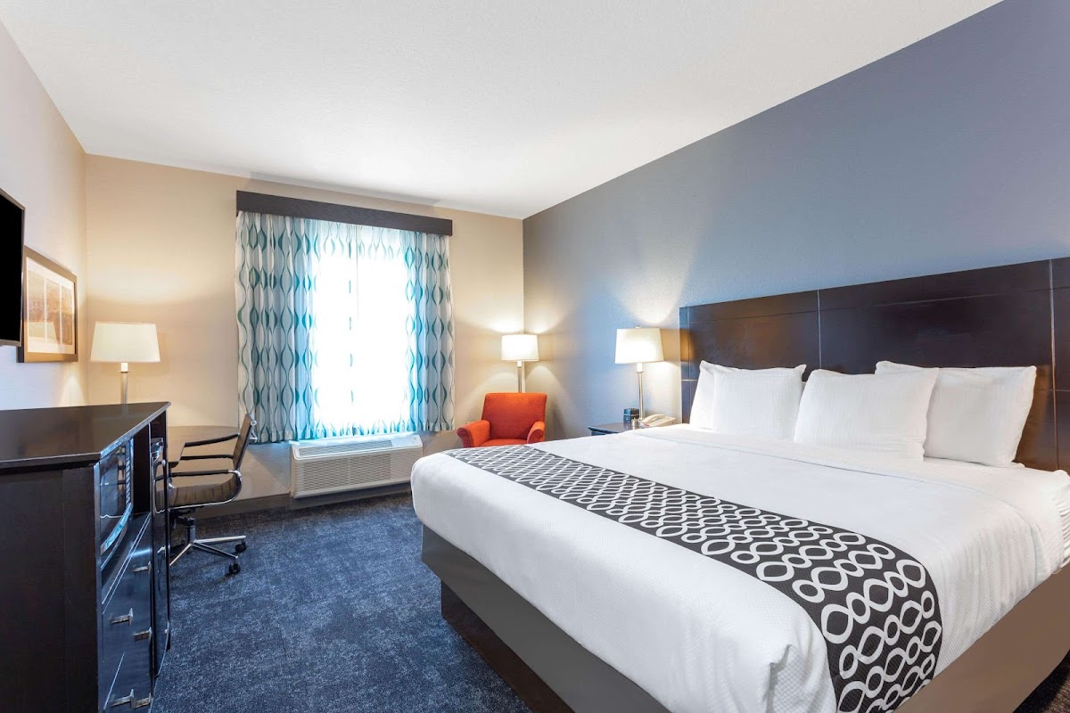 La Quinta Inn & Suites by Wyndham St. Augustine photo 2