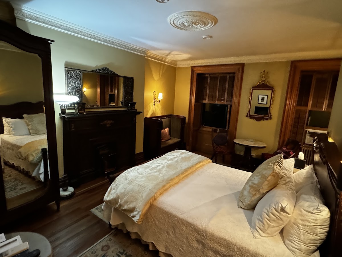 Inn At Irving Place