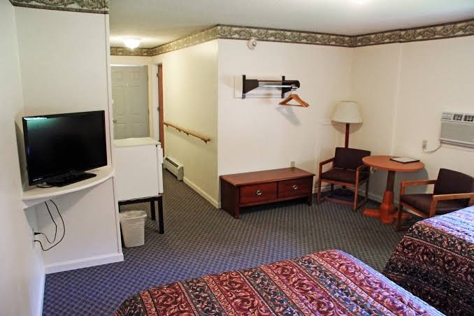 Potsdam Inn photo 2