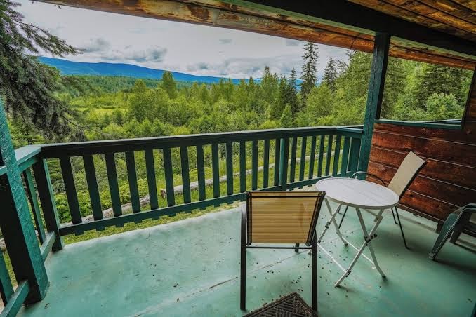 Helmcken Falls Lodge and RV Park photo 3