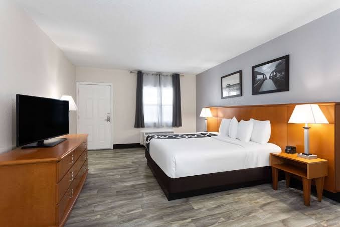 La Quinta Inn by Wyndham Cocoa Beach-Port Canaveral photo 2