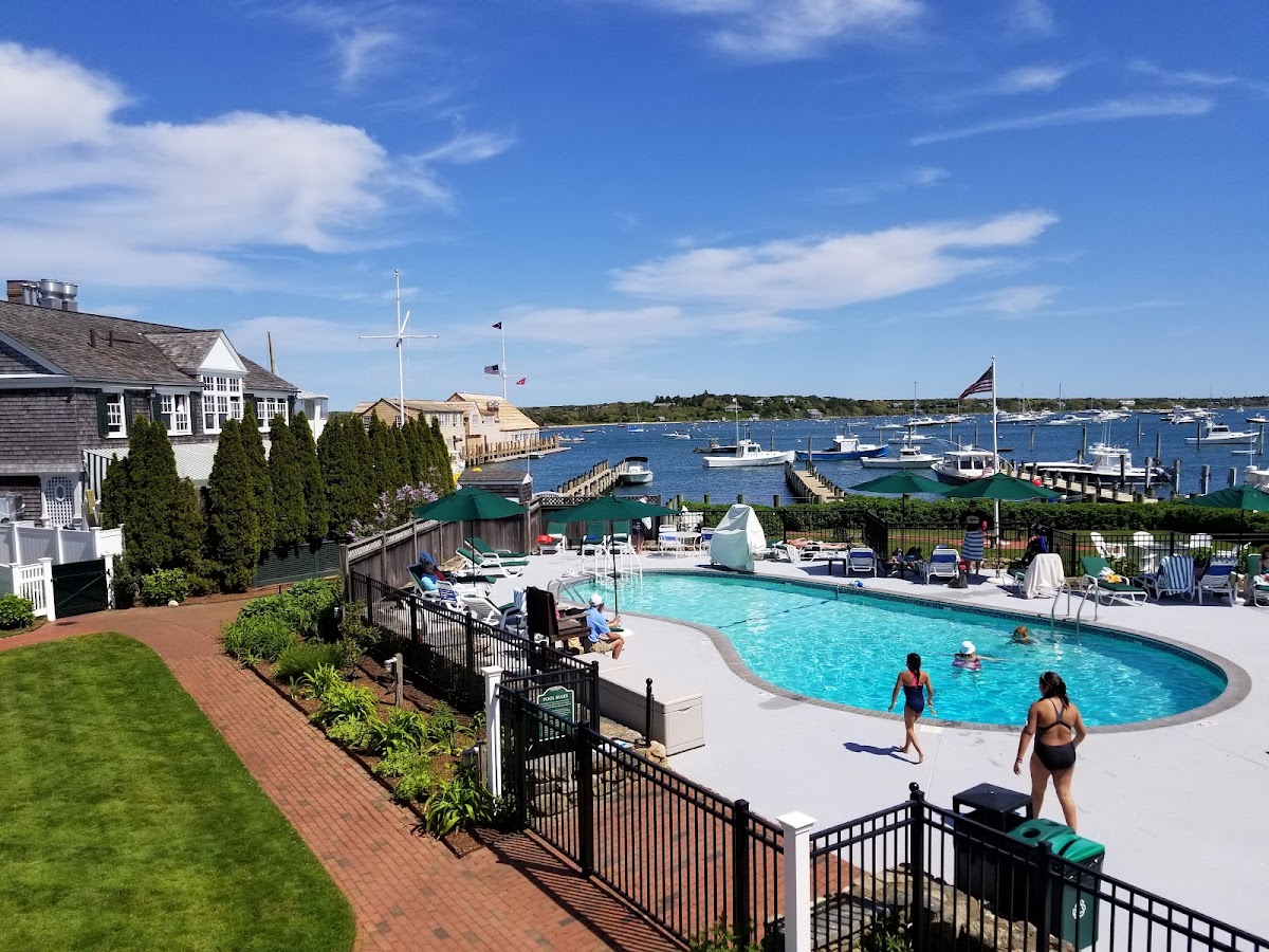 The Harborside Inn photo 2