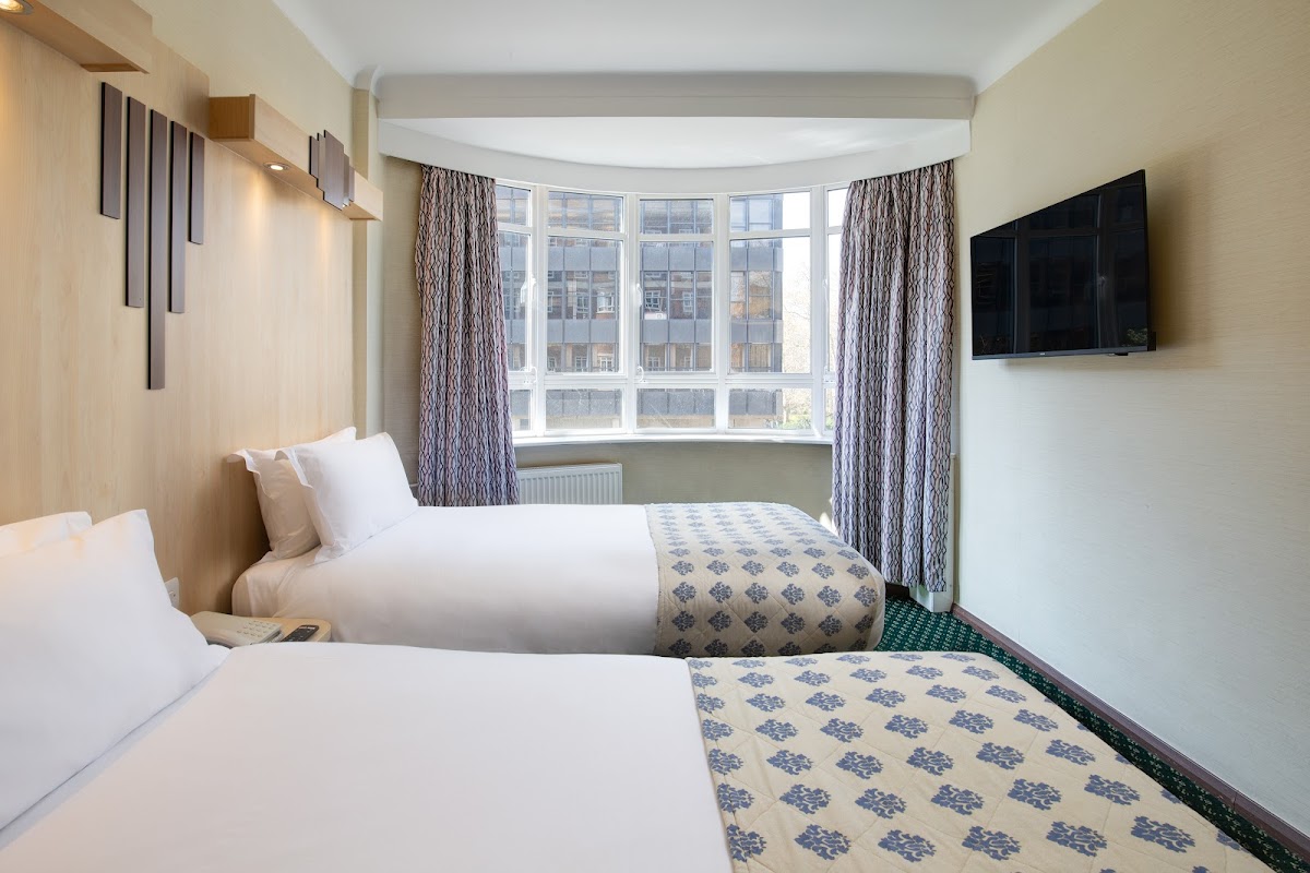 Tavistock Hotel photo 2