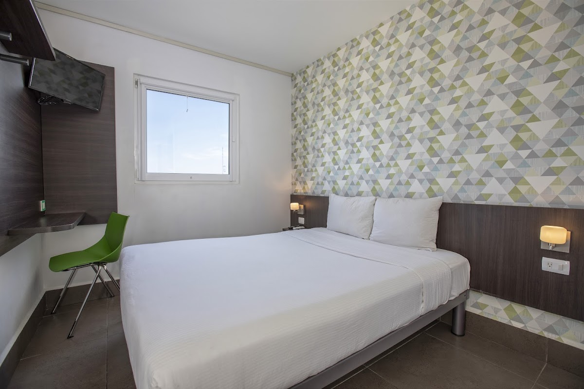 Hotel Hi! Fundidora $799 photo 2