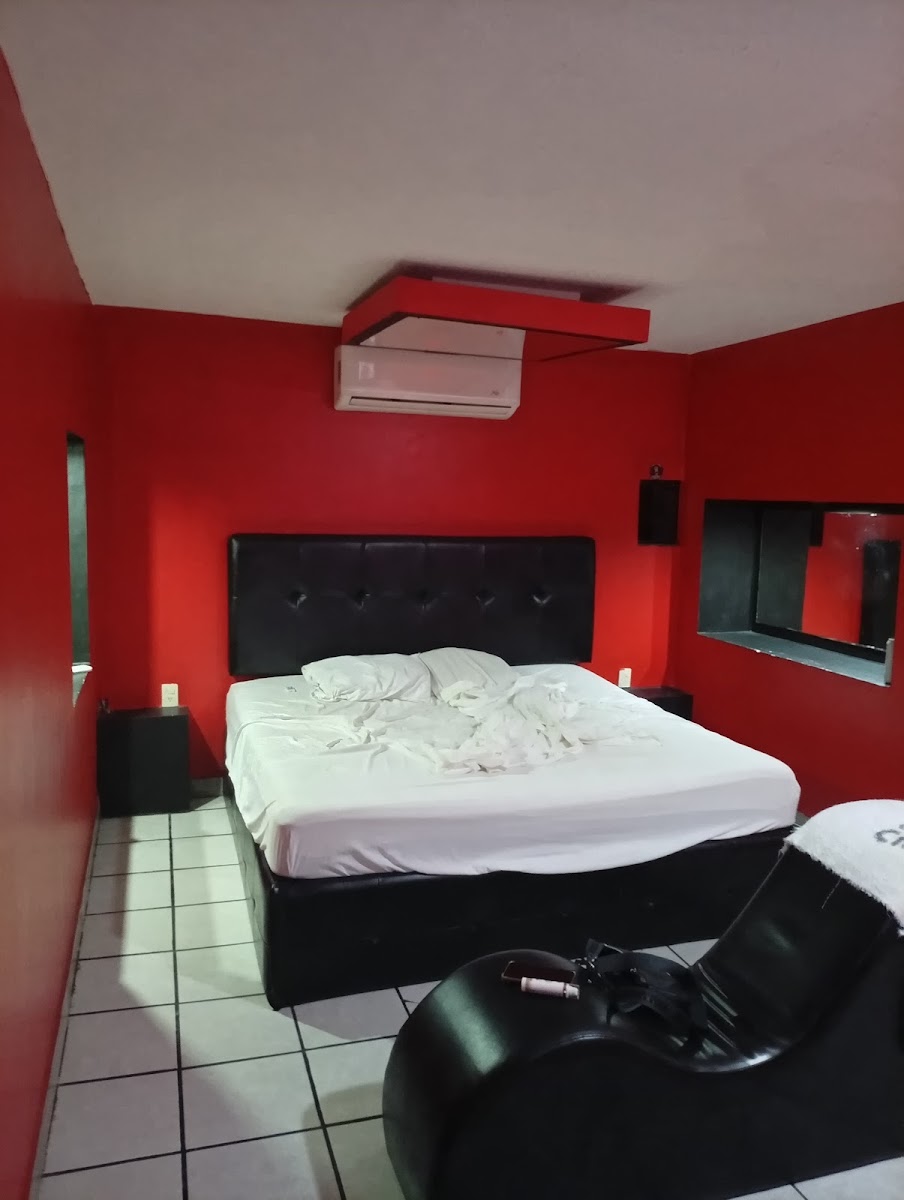 Auto Hotel 'El Cielo'