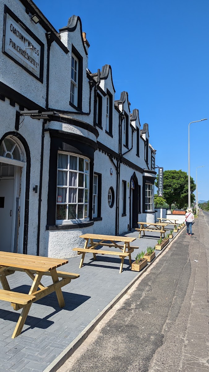 Wemyss Central Hotel