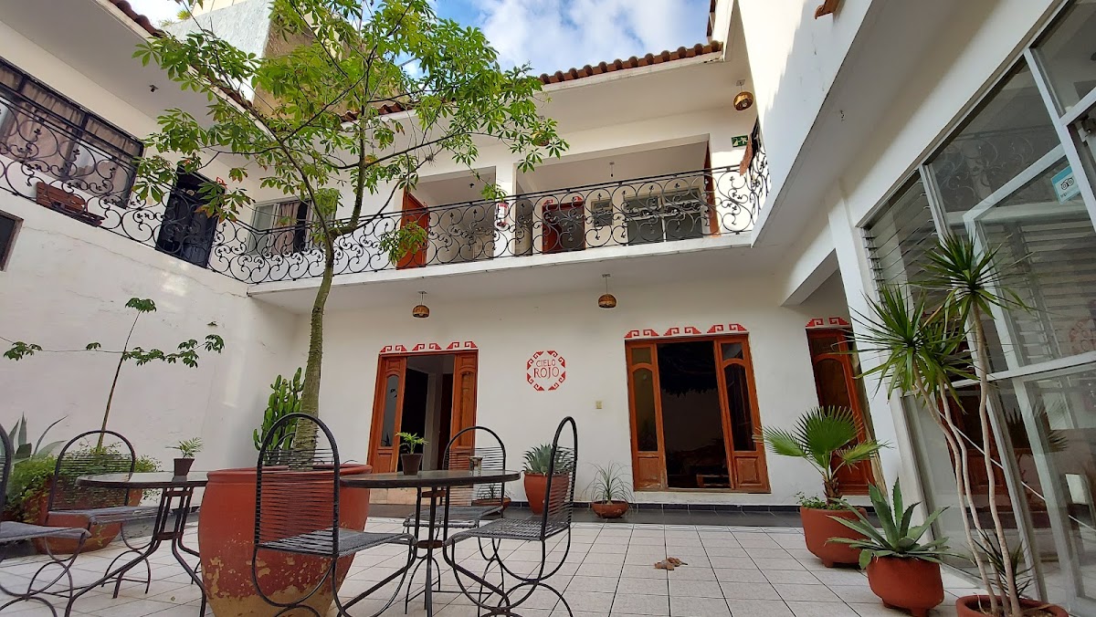 Casa Cielo Rojo