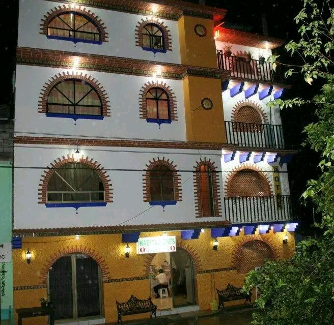 NAUE HOTEL JUQUILA