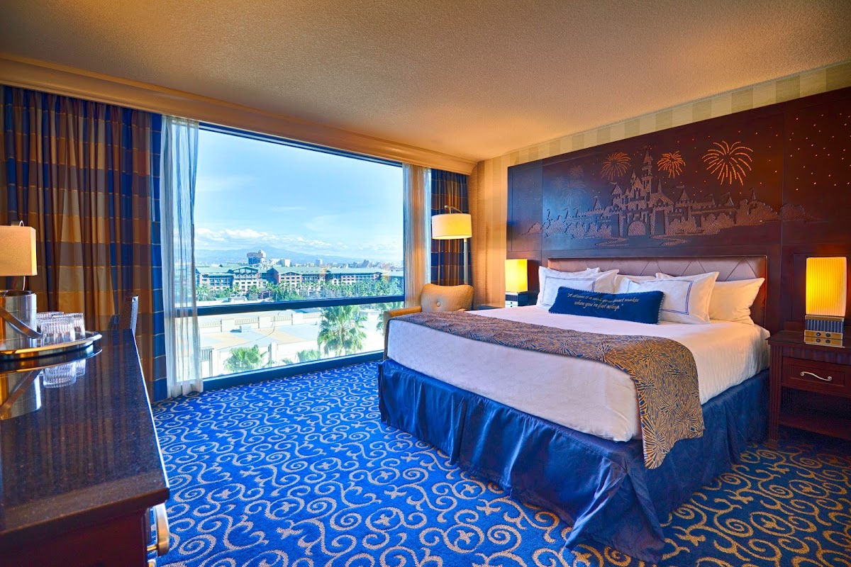 Disneyland Hotel photo 2