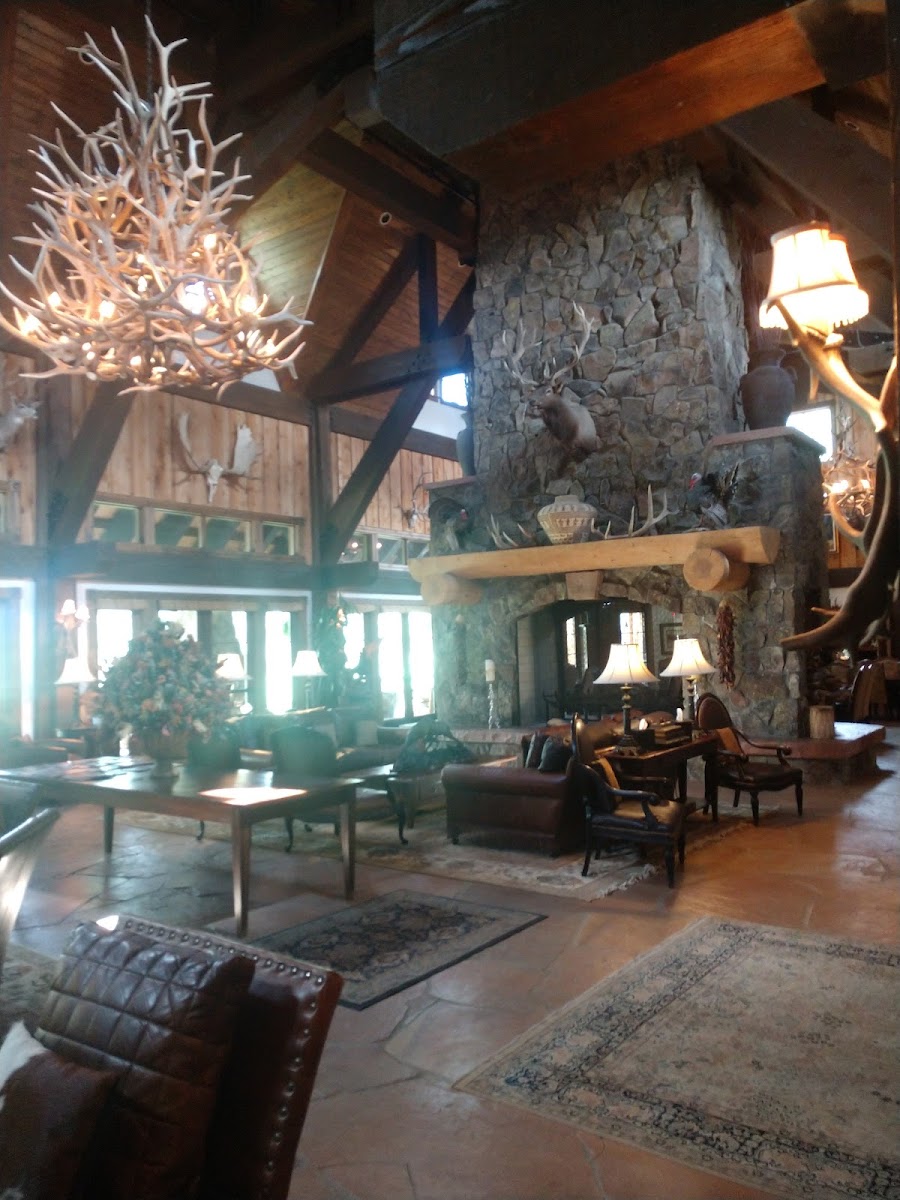 Lodge & Ranch At Chama