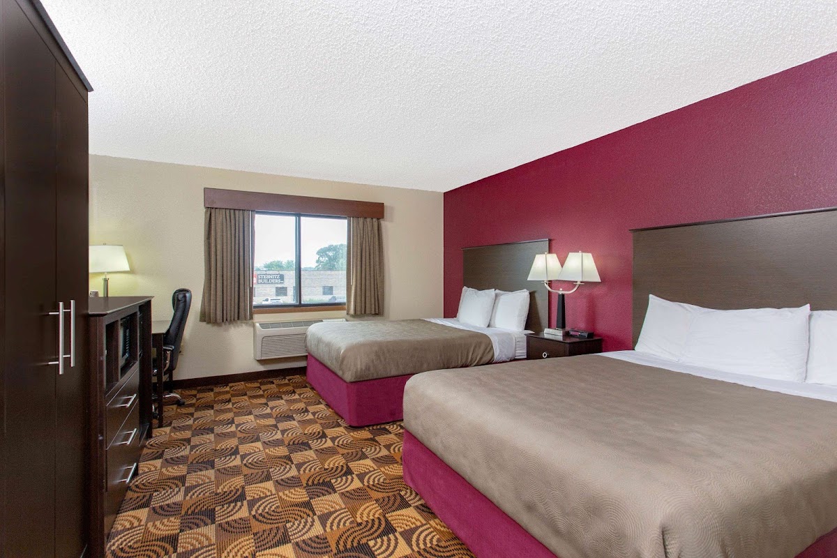 AmericInn by Wyndham Elkhorn Near Lake Geneva photo 2