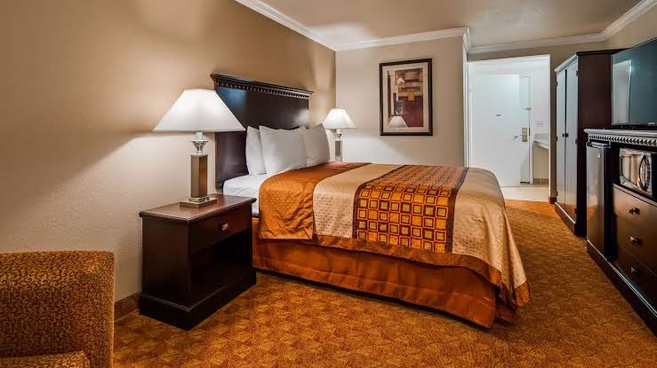 Lompoc Valley Inn & Suites photo 2